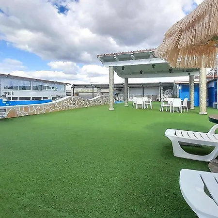 Appartement Awesome In Grottaglie